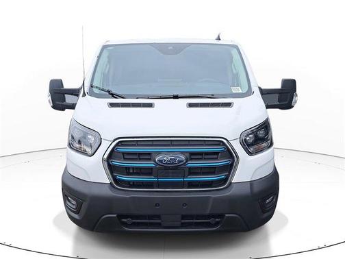 2025 Ford E-Transit Base