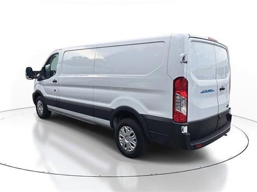 2025 Ford E-Transit Base