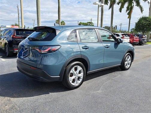 2025 Honda HR-V LX