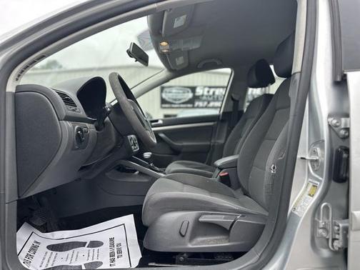 2009 Volkswagen Rabbit Base