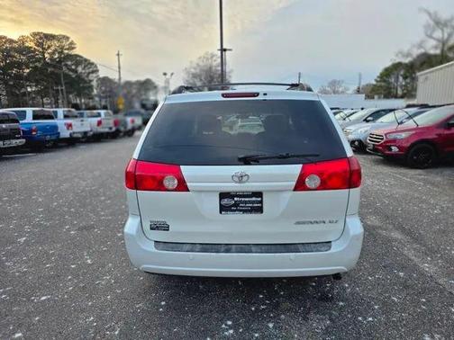 2008 Toyota Sienna XLE Limited