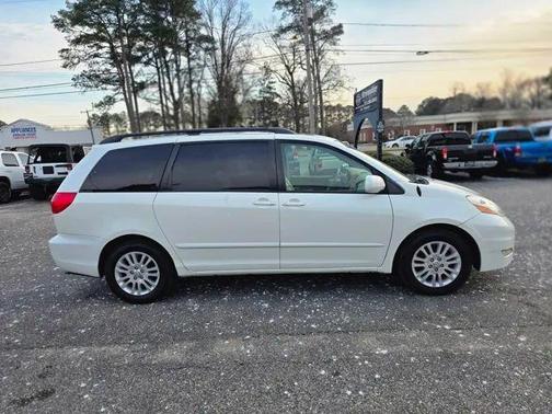 2008 Toyota Sienna XLE Limited