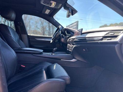 Black Sapphire Metallic 2018 BMW X6 sDrive35i