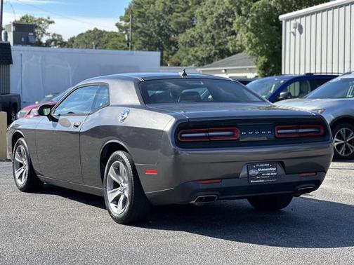 2015 Dodge Challenger SXT