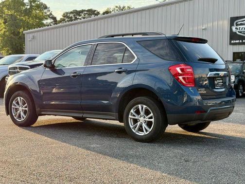 Patriot Blue Metallic 2017 Chevrolet Equinox 1LT