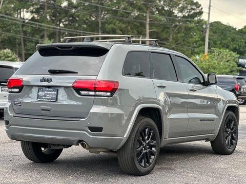 Sting-Gray Clearcoat 2020 Jeep Grand Cherokee Altitude
