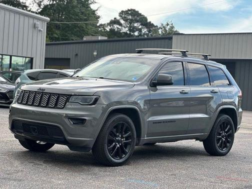 Sting-Gray Clearcoat 2020 Jeep Grand Cherokee Altitude