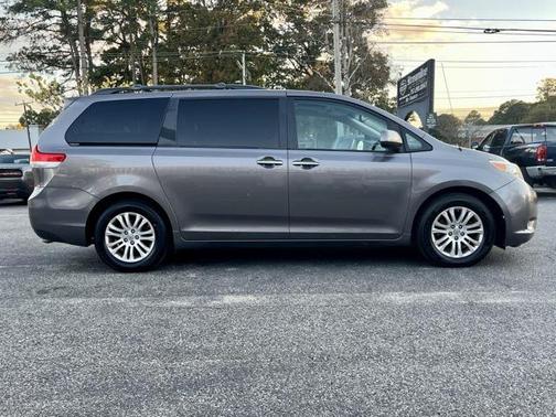 2014 Toyota Sienna XLE