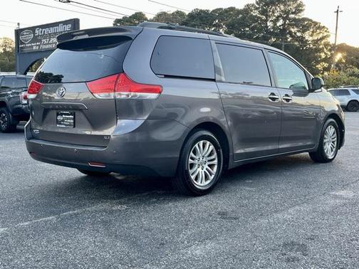 2014 Toyota Sienna XLE