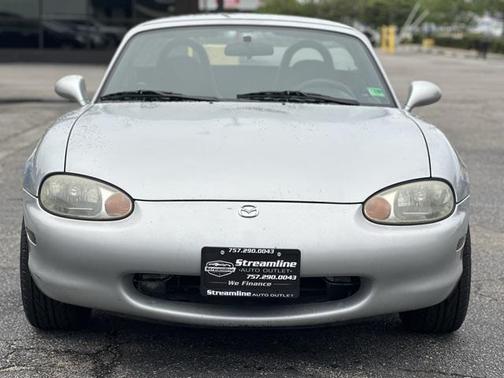 1999 Mazda MX-5 Miata Base