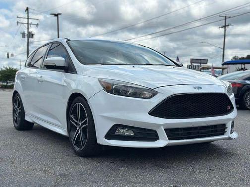 Oxford White 2015 Ford Focus ST