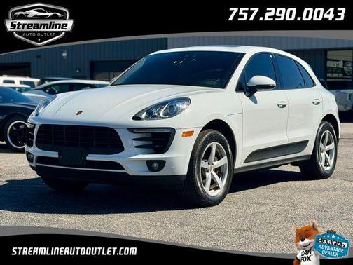 White 2018 Porsche Macan Macan