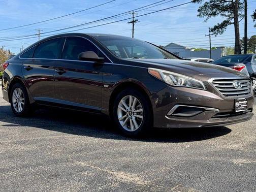 Dark Truffle 2017 Hyundai SONATA SE