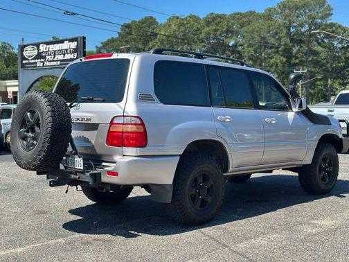 Tan 2000 Toyota Land Cruiser Base