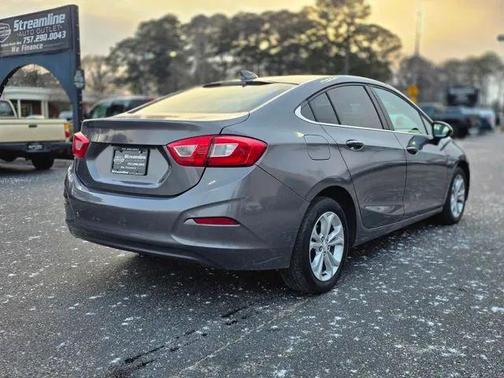 Steel Gray Metallic 2019 Chevrolet Cruze LT