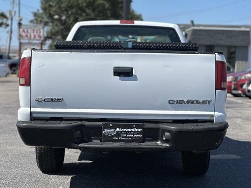 2003 Chevrolet S-10 Base