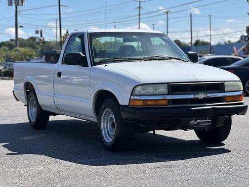 2003 Chevrolet S-10 Base