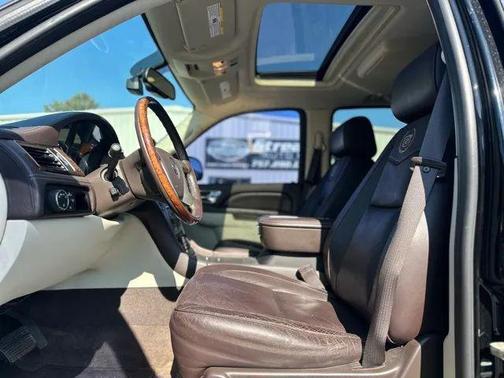 2011 Cadillac Escalade Platinum Edition