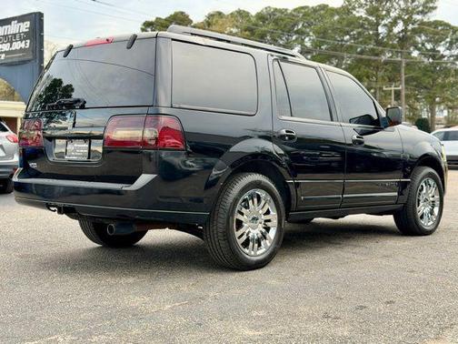 2008 Lincoln Navigator Base