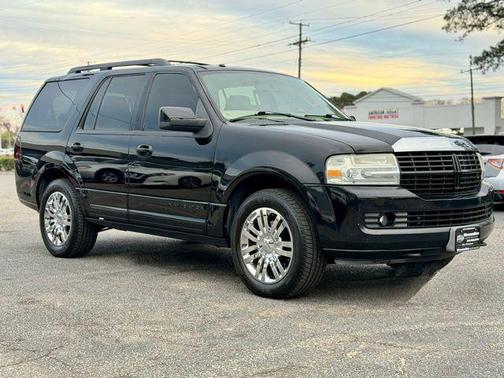 2008 Lincoln Navigator Base