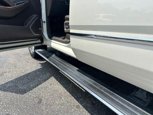 White Diamond Clearcoat 2015 GMC Yukon XL 1500 Denali