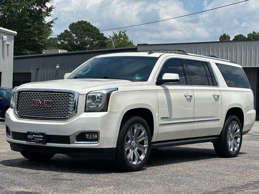 White Diamond Clearcoat 2015 GMC Yukon XL 1500 Denali