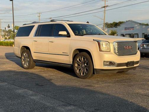 White Diamond Clearcoat 2015 GMC Yukon XL 1500 Denali