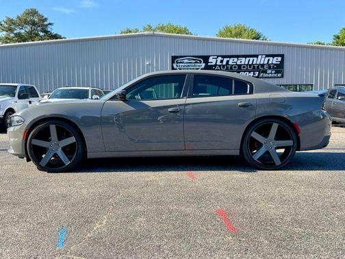 Destroyer Gray Clearcoat 2017 Dodge Charger SE