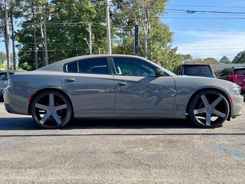 Destroyer Gray Clearcoat 2017 Dodge Charger SE