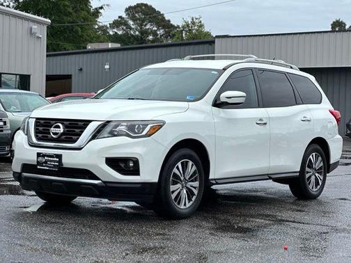 Glacier White 2017 Nissan Pathfinder SV