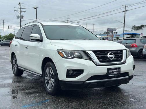 Glacier White 2017 Nissan Pathfinder SV