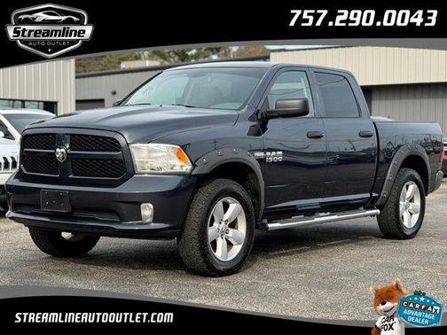 Brilliant Black Crystal Pearlcoat 2016 RAM 1500 Tradesman/Express