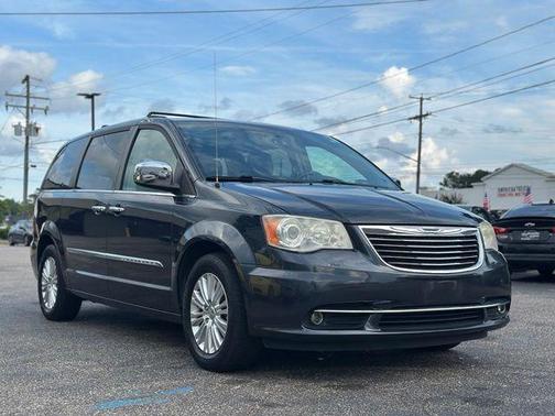 Maximum Steel Metallic Clearcoat 2013 Chrysler Town & Country Limited