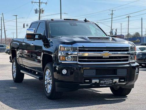 Black 2018 Chevrolet Silverado 2500 High Country