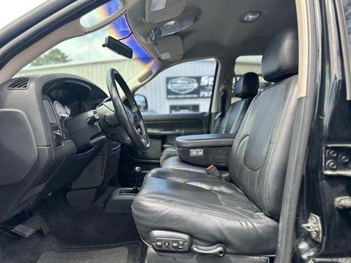 Black Clearcoat 2002 Dodge Ram 1500 SLT