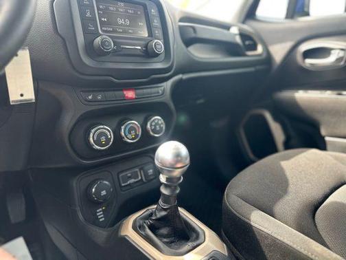 Jetset Blue 2016 Jeep Renegade Latitude