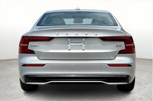 2024 Volvo S60 B5 Plus Dark Theme