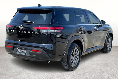 2025 Nissan Pathfinder S FWD