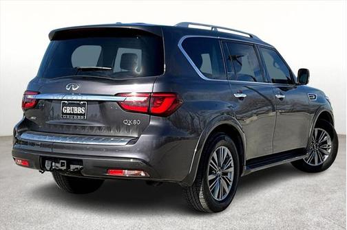 2023 INFINITI QX80 Luxe
