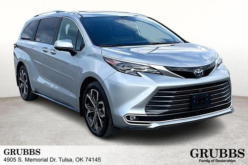 2025 Toyota Sienna Platinum