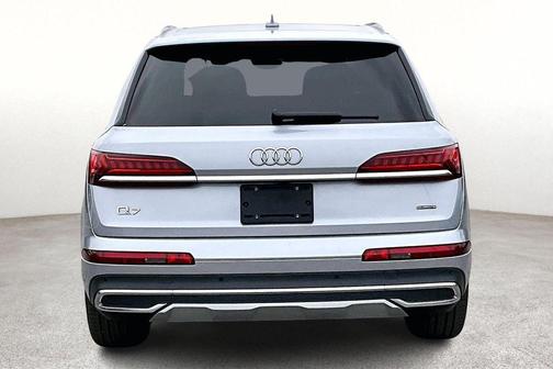 2022 Audi Q7 55 Premium Plus