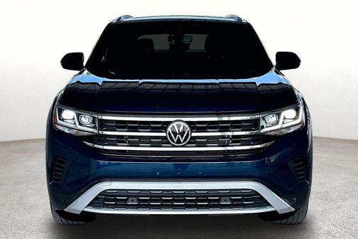 Blue Metallic 2021 Volkswagen Atlas Cross Sport 3.6L V6 SEL