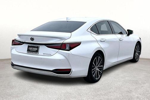 2024 Lexus ES 300h Base
