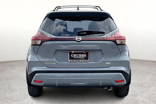 2021 Nissan Kicks SR