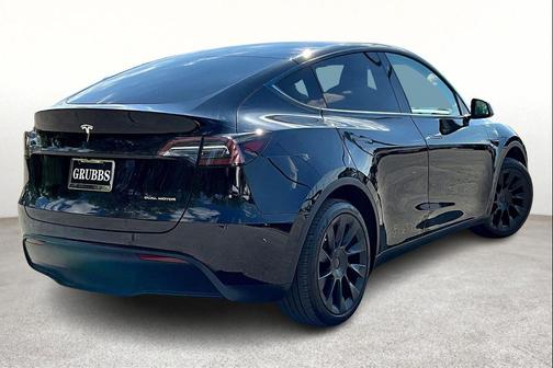 2024 Tesla Model Y Long Range Dual Motor All-Wheel Drive
