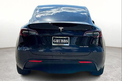 2024 Tesla Model Y Long Range Dual Motor All-Wheel Drive