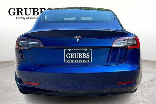 2022 Tesla Model 3 Standard Range