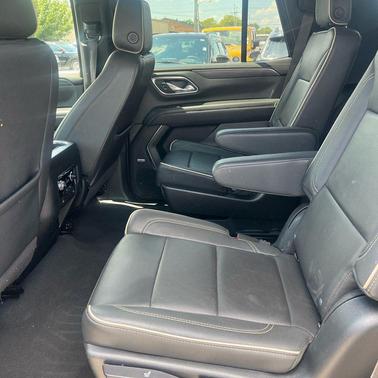 Frosted Pine Metallic 2023 GMC Yukon SLT