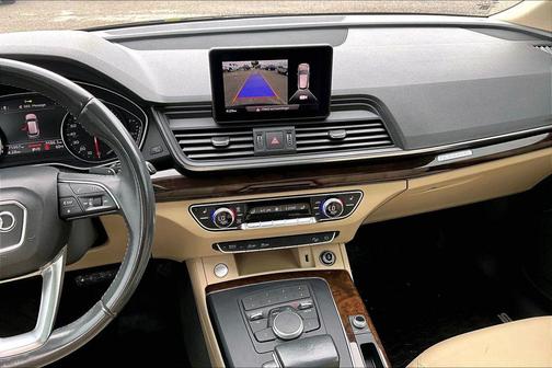 Brilliant Black 2019 Audi Q5 2.0T Premium