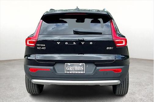 2024 Volvo XC40 B5 Core Bright Theme